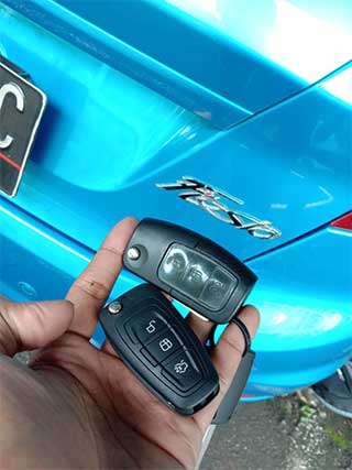 AHLI KUNCI MOBIL IMMOBILlZER REMOTE GRESIK